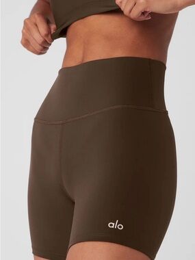 ALO Yoga brown biker shorts